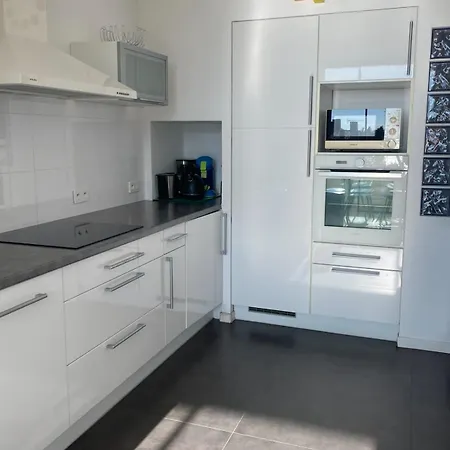 Bas De Villa, 90 M2, Terrasse, Jardin * Cassis