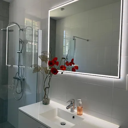 Bas De Villa, 90 M2, Terrasse, Jardin Cassis