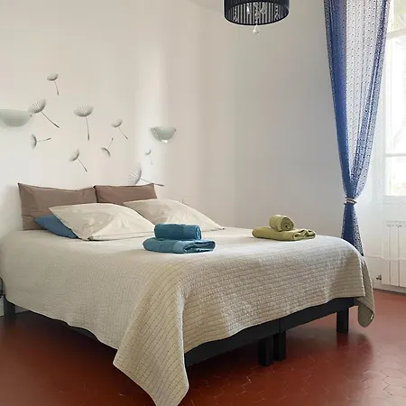 Bas De Villa, 90 M2, Terrasse, Jardin *