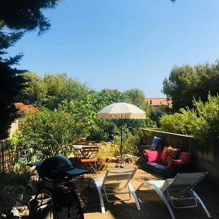 Bas De Villa, 90 M2, Terrasse, Jardin *