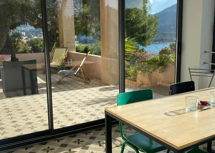 Bas De Villa, 90 M2, Terrasse, Jardin